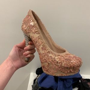 Night shoes (Veronica de la Canal)